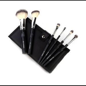 Crown Brush Essentials Set